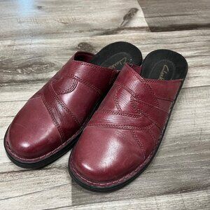 Clark’s Genuine Leather “Bendables” Low Heel Clogs Burgundy Women’s Size 8